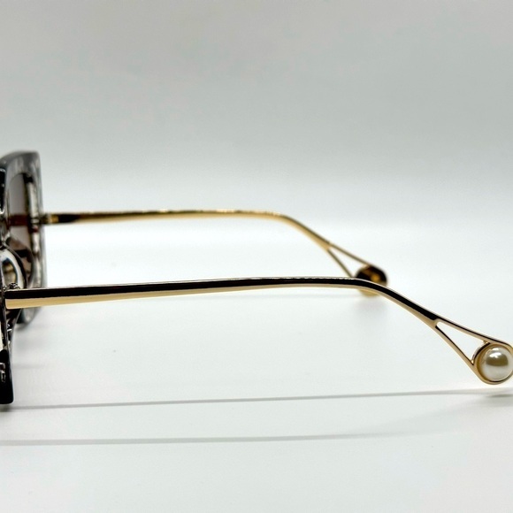 Women’s Cat Eye Shades - Picture 4 of 4